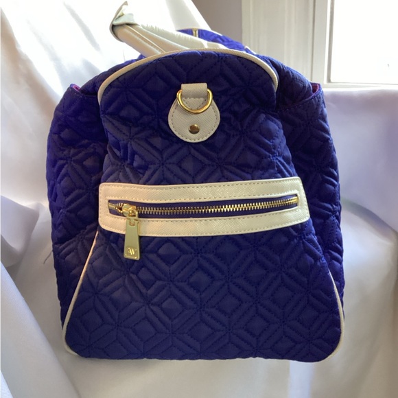 Adrienne Vittadini Diamond quilted travel bag - Picture 7 of 10